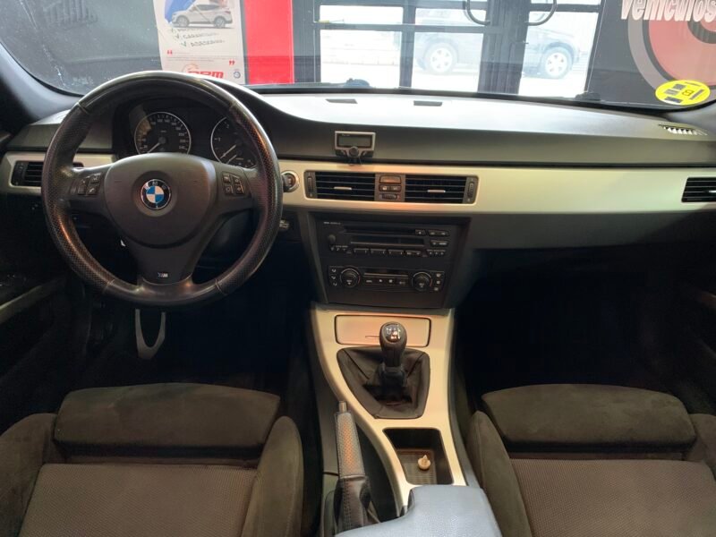 BMW Serie 3 318d pack m