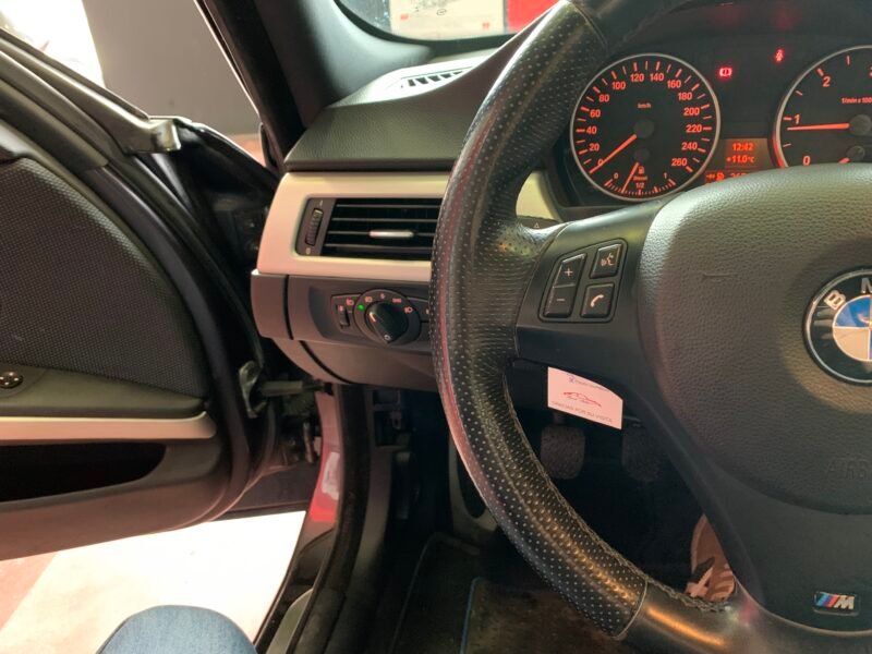 BMW Serie 3 318d pack m