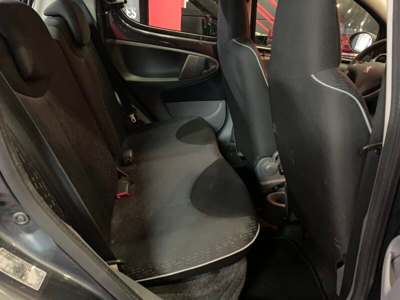 PEUGEOT 107 1.0i 68cv urban