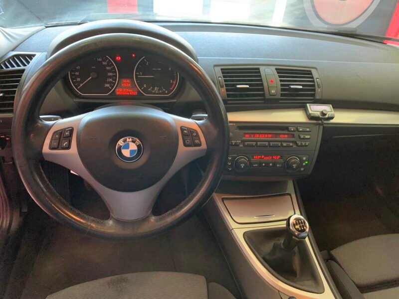 BMW SERIE 1 sport 118d