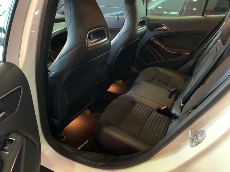 MERCEDES-BENZ Gla 220cdi amg line