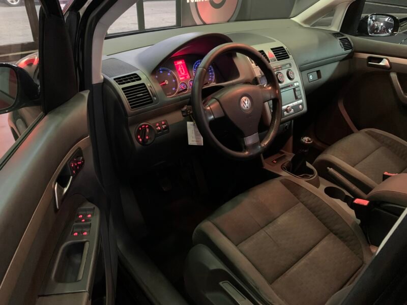 VOLKSWAGEN Touran 1.9 tdi edition