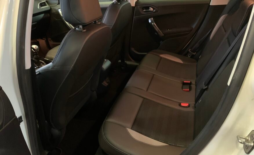PEUGEOT 2008 1.6 bluehdi allure