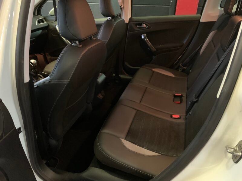 PEUGEOT 2008 1.6 bluehdi allure