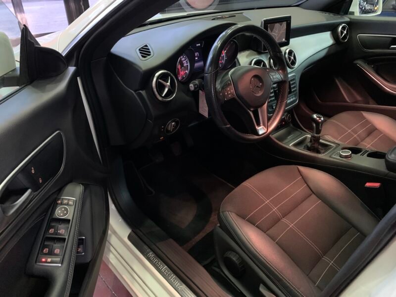 MERCEDES-BENZ clase cla 200 cdi