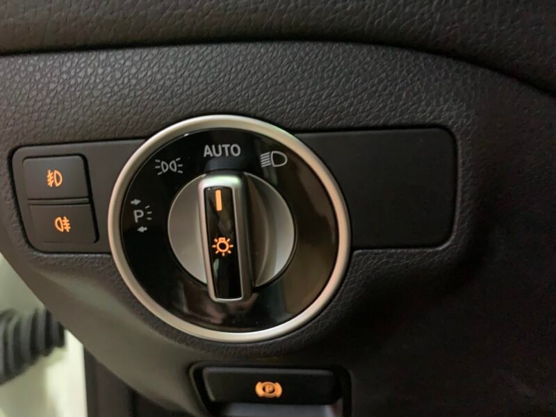 MERCEDES-BENZ clase cla 200 cdi