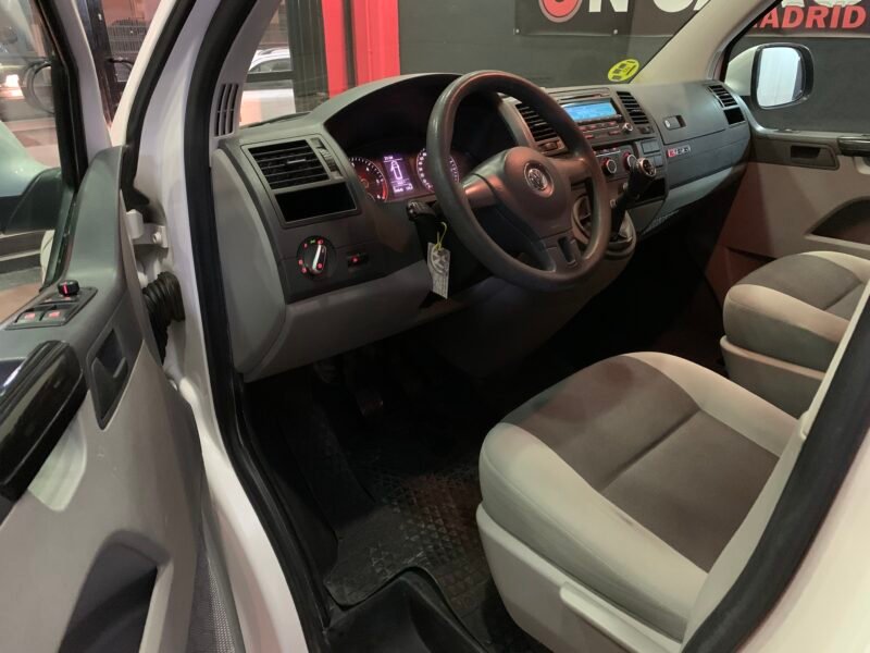 VOLKSWAGEN TRANSPORTER 2.0 TDI 4×4 4motion