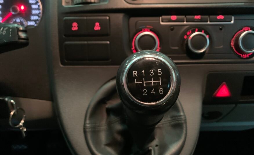 VOLKSWAGEN TRANSPORTER 2.0 TDI 4×4 4motion