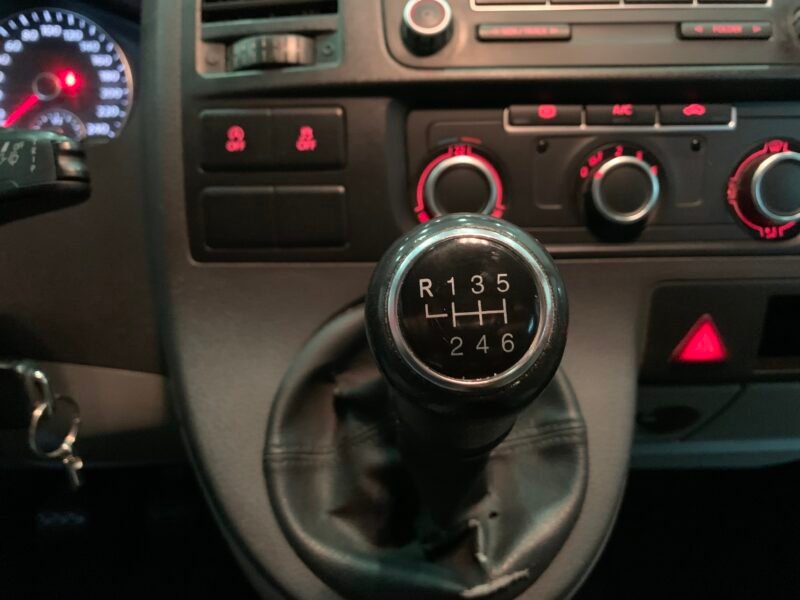 VOLKSWAGEN TRANSPORTER 2.0 TDI 4×4 4motion