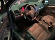VOLKSWAGEN Golf 1.6i 5v sportline