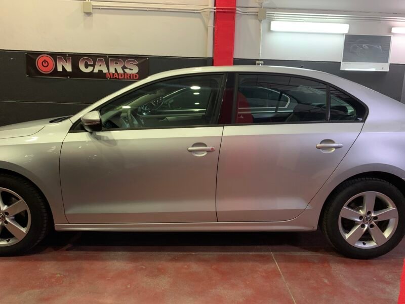 VOLKSWAGEN Jetta 1.6 tdi 105cv advance bluemotion tech
