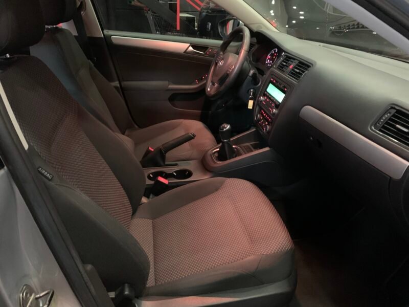 VOLKSWAGEN Jetta 1.6 tdi 105cv advance bluemotion tech