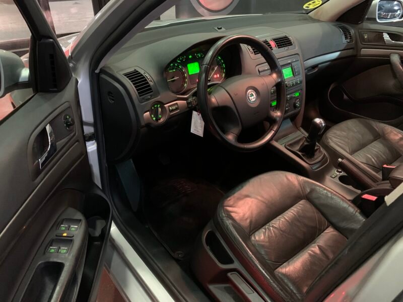 SKODA Octavia 2.0 tdi 140cv elegance