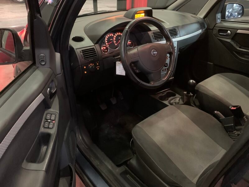 OPEL meriva 1.4i cosmo