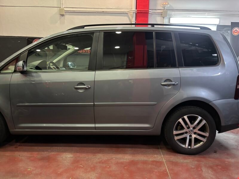 VOLKSWAGEN Touran 2.0 tdi 140cv dsg 7 plazas