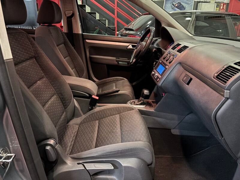 VOLKSWAGEN Touran 2.0 tdi 140cv dsg 7 plazas
