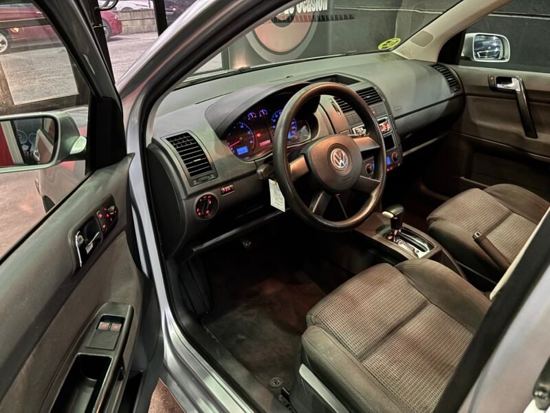 VOLKSWAGEN polo 1.4i highline automatico