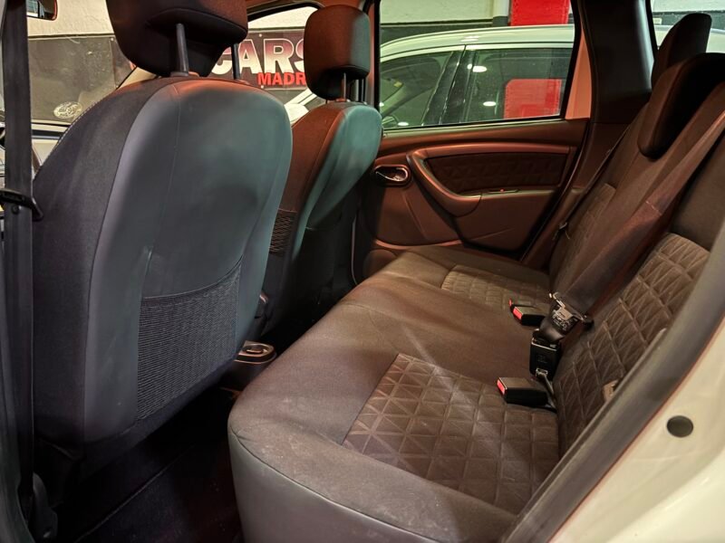 DACIA DUSTER 1.5 dci 110cv laureante