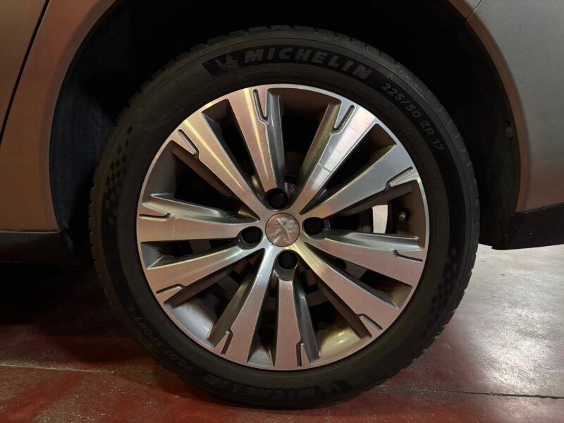 PEUGEOT 3008 1.6 bluehdi style