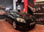 TOYOTA auris 1.4 d4d active