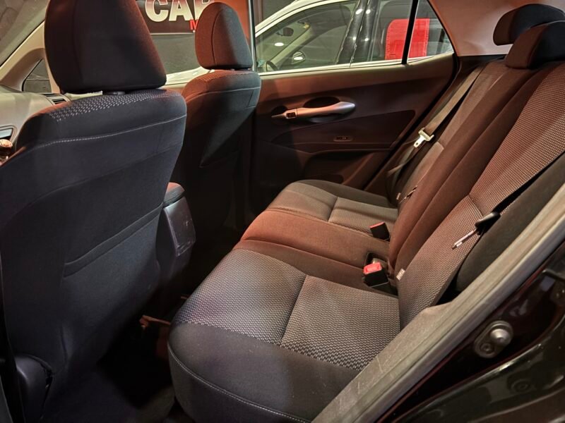 TOYOTA auris 1.4 d4d active