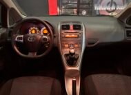 TOYOTA auris 1.4 d4d active