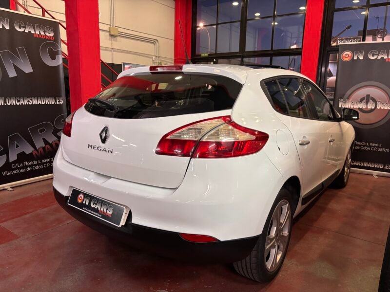 RENAULT Megane 1.6 16v dynamique