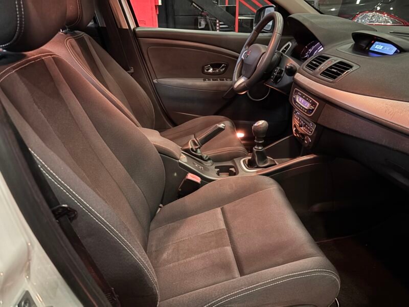 RENAULT Megane 1.6 16v dynamique