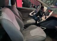FORD KA 1.2i titanium