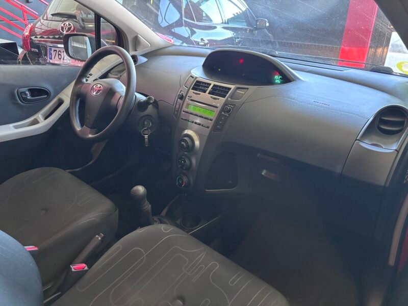 TOYOTA YARIS 1.0 vvti